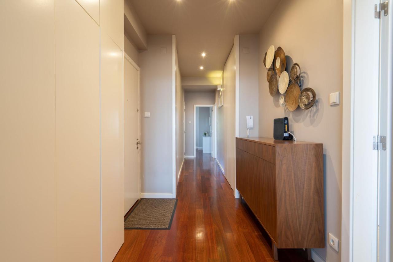 Carolina Roomy & Modern Apartment Porto Luaran gambar